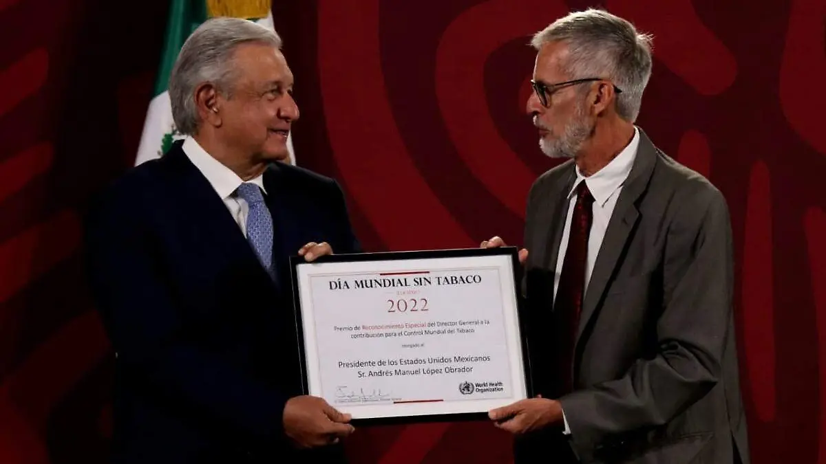 AMLO premio OMS dia mundial tabaco